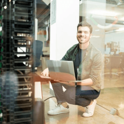 IT Specialist performing on site service maintenance through co-managed it service